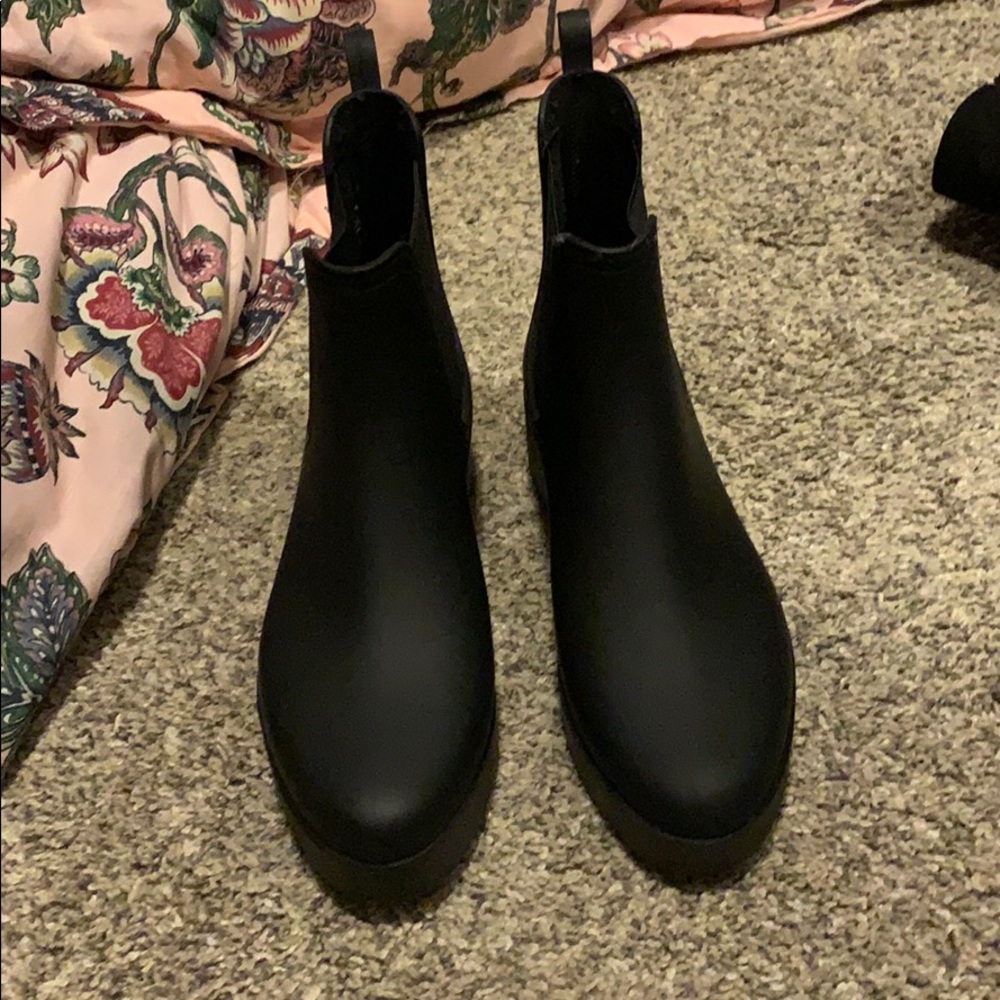 Booties, rain boots